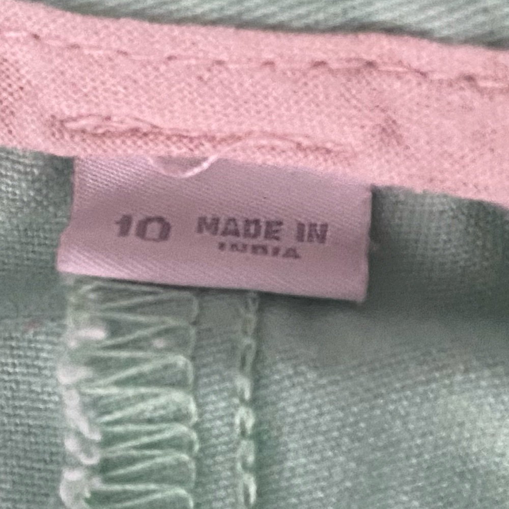 Women's Shorts Flat Front 100% Cotton Green Casual Size 10 - Picture 9 of 9